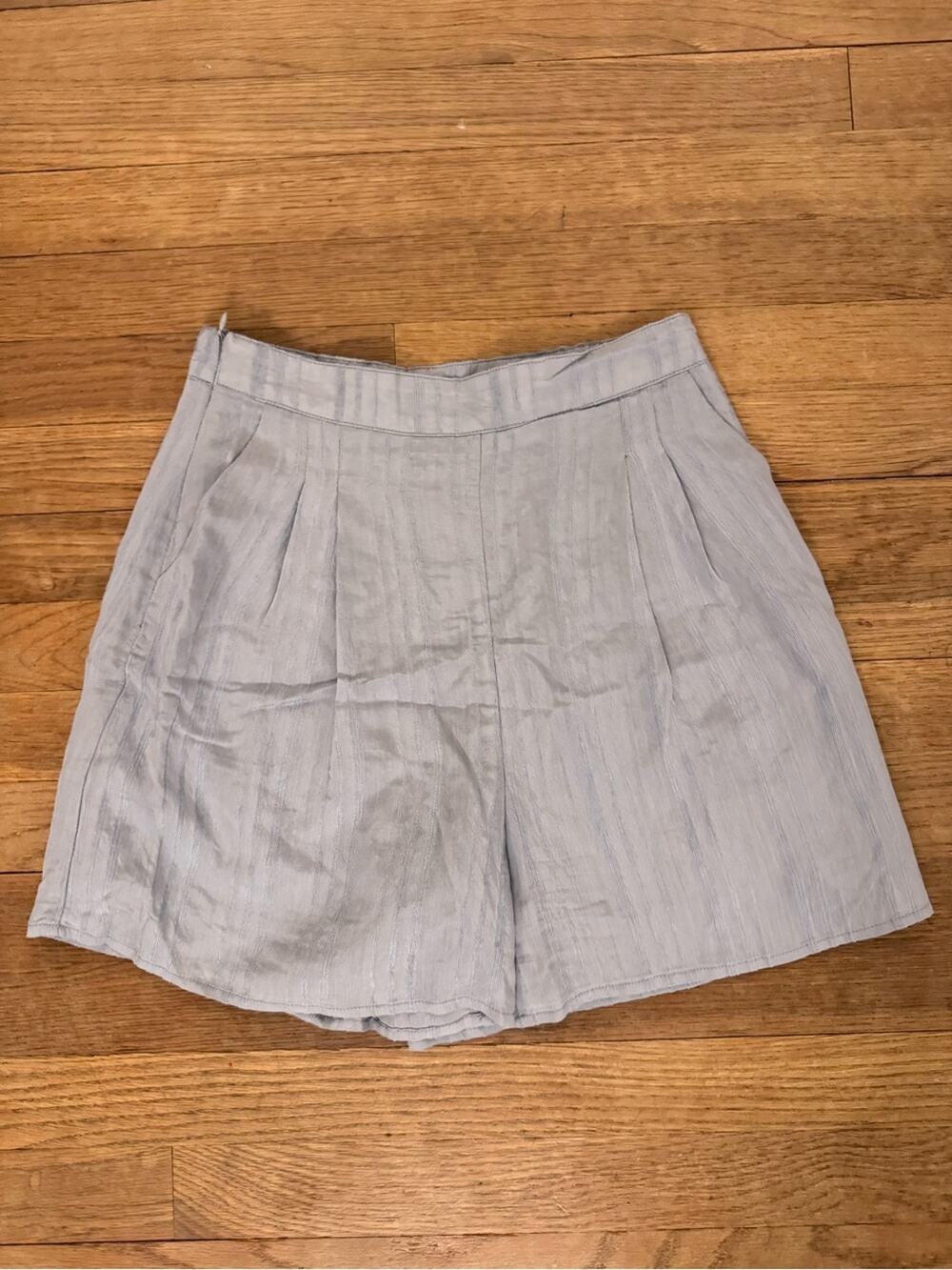 DAZY Women's Blue Ribbed Striped High Waisted Shorts - Size M
b23